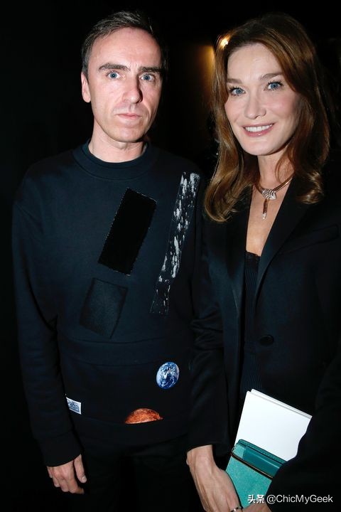 超模、歌手、第一夫人！你无法想象的法国传奇女子