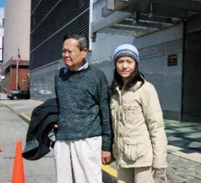 杨振宁与翁帆的现在婚姻状况如何,杨振宁与翁帆如今的婚姻状态如何