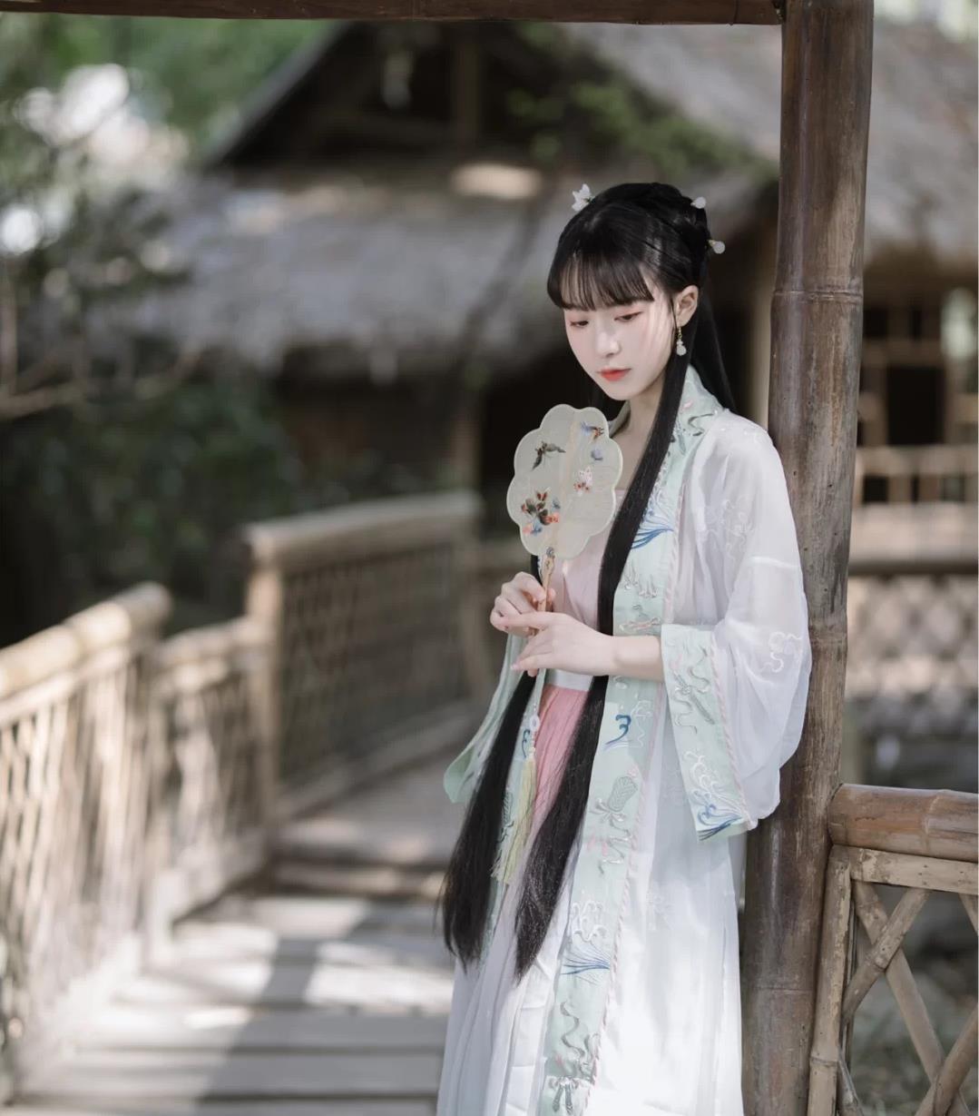 恬静淡雅的女宝宝名字不负芳华,清浅如画般的女孩名