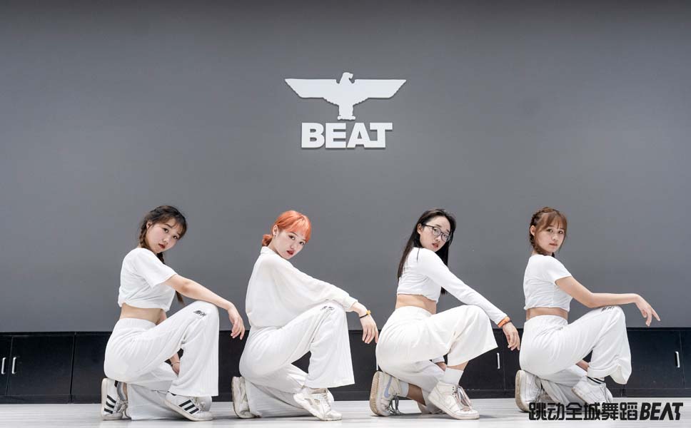 怎么引导男孩子感兴趣学拉丁舞,舞蹈拉丁舞初学者入门教程