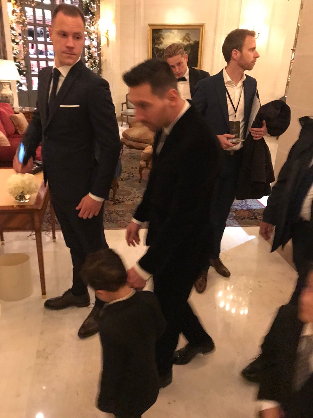 梅西6次金靴颁奖现场,梅西第8次夺得金球奖纪录片