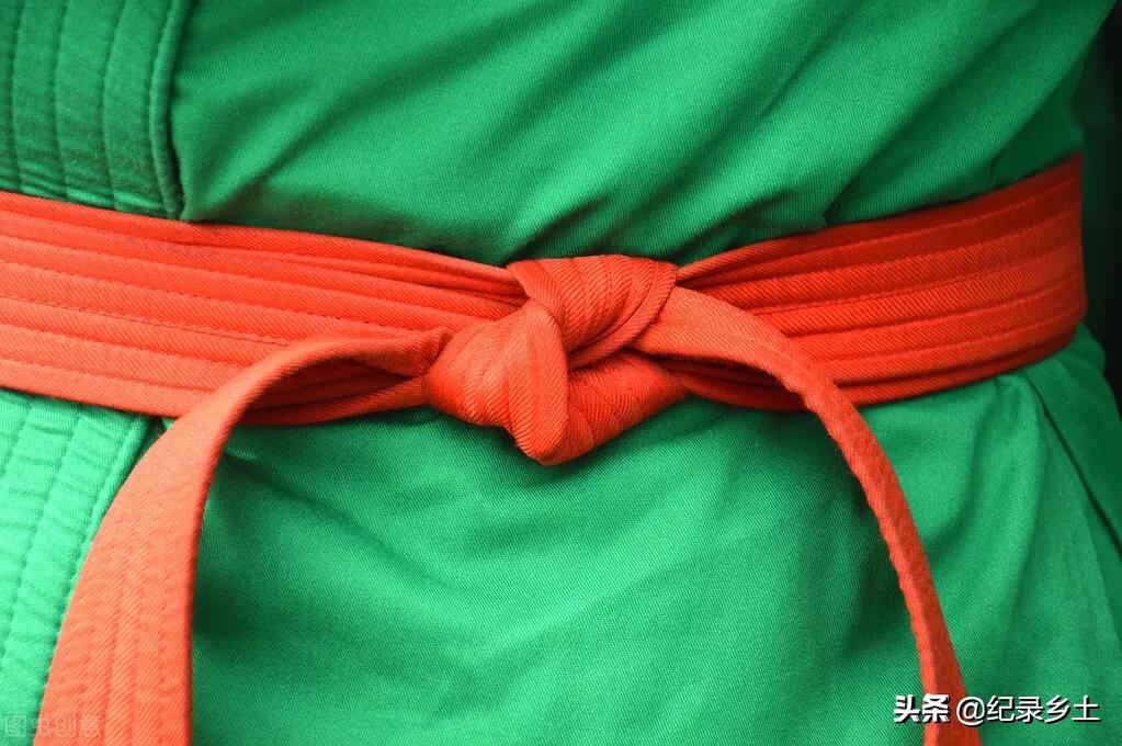 请高人指点牛年本命年要如何避煞,1949年女属牛人2021本命年怎么样