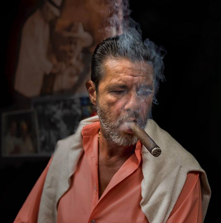 英国免税店中华烟多少钱,中华烟在欧洲卖几欧元一包