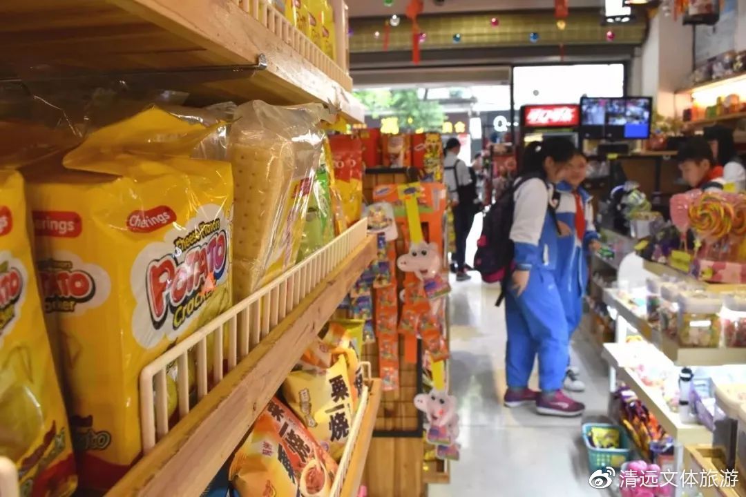 在学校旁边适合什么样的小吃店,在学校开什么小吃馆