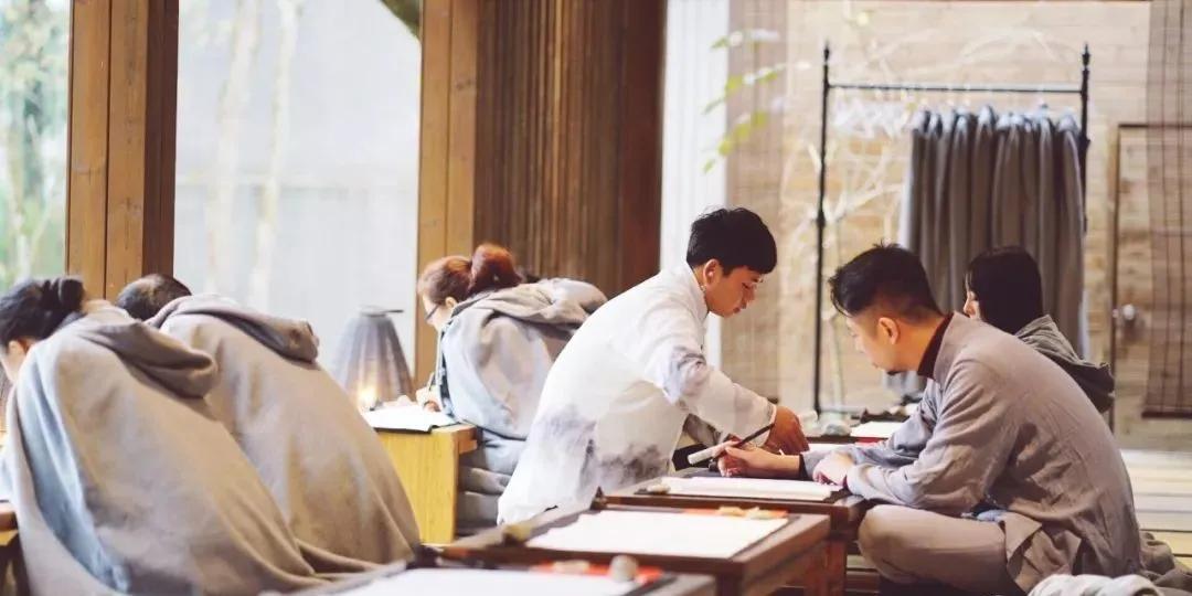 森林秘境的温泉,森林里野奢温泉度假酒店下午茶