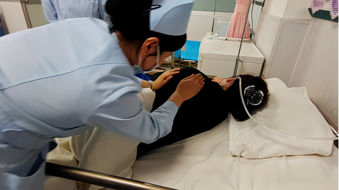 市妇幼院“优护”系列活动二|角色互换：“肠梗阻”治疗体验