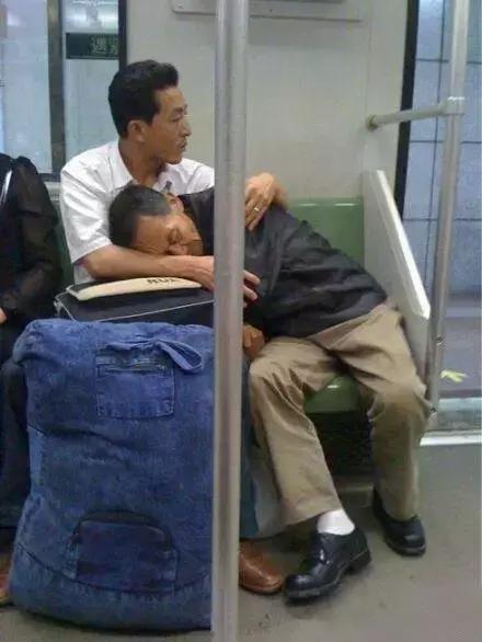 父亲最走心的照片,100张催人泪下的父亲照片