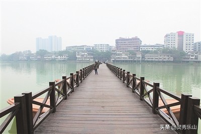 乐山五通桥小西湖美食广场,乐山小西湖