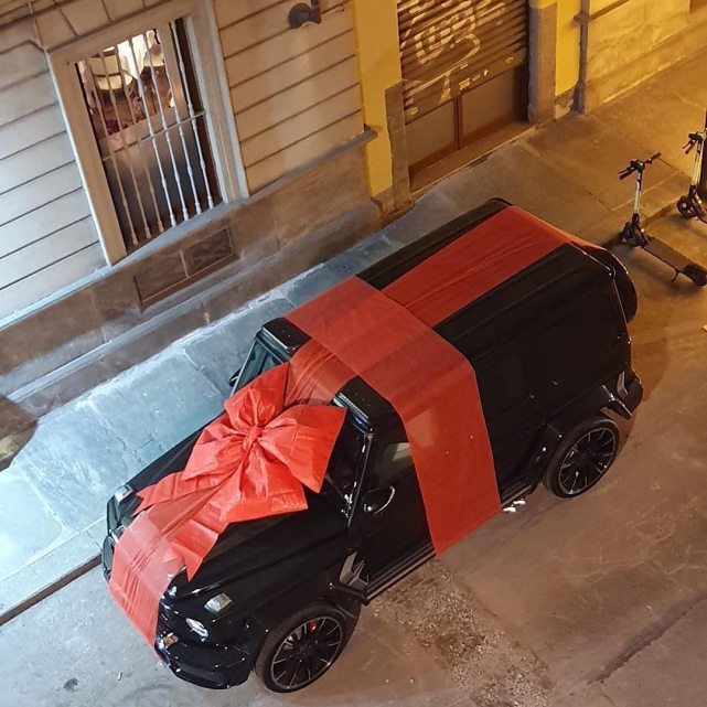 c罗带孩子们训练,c罗卷腹训练