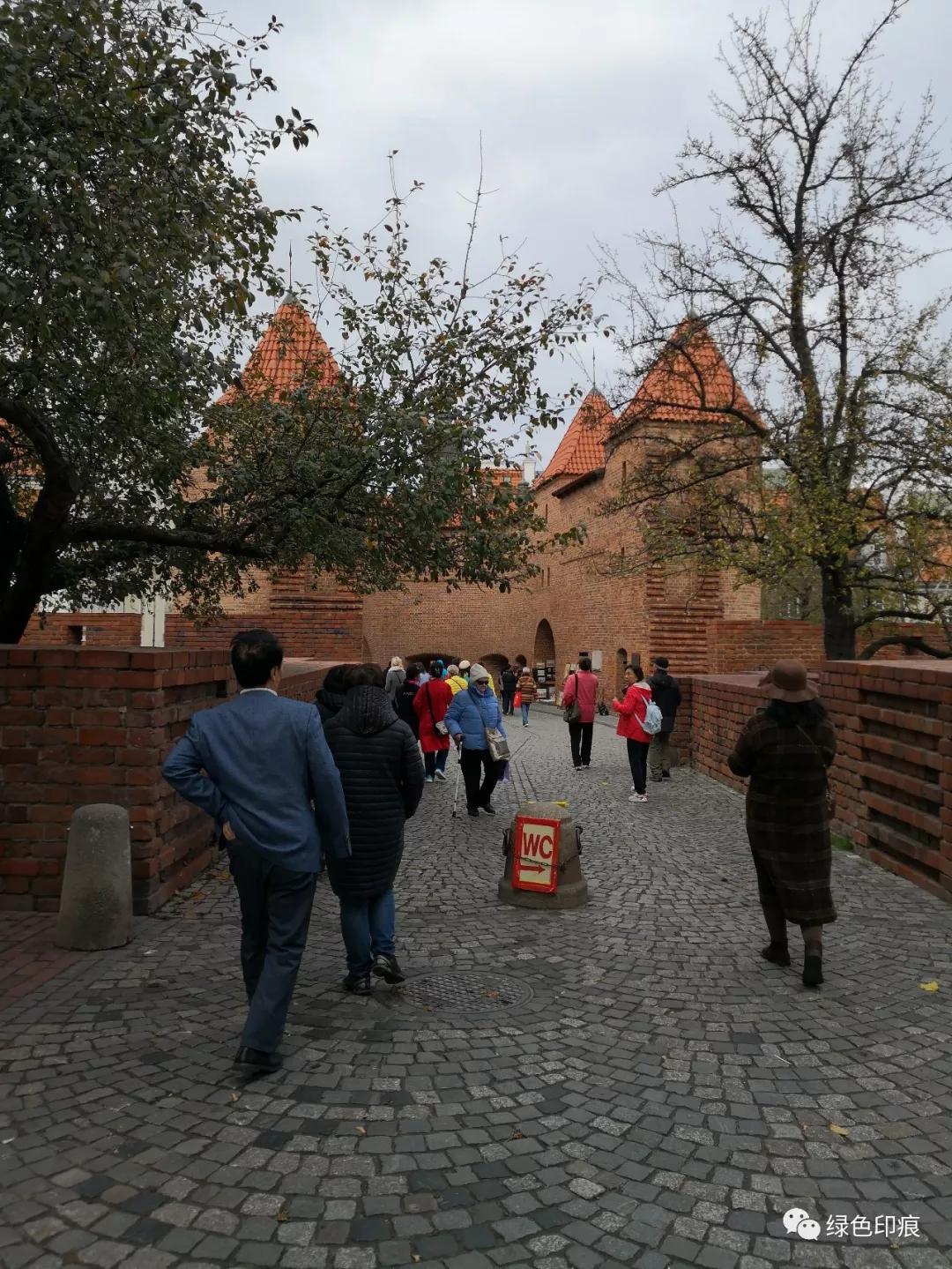 华沙老城与华沙美人鱼,波兰电影华沙美人鱼