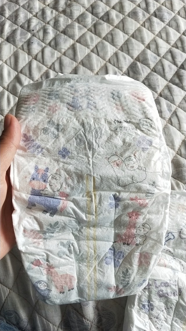 宝宝的纸尿裤怎么选择,给宝宝换纸尿裤正确方法