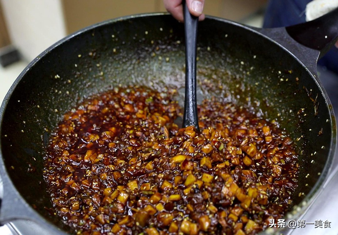 教你4道下饭酱的做法,很简单特别下饭的酱做法