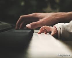 ”菲花聊天室“——钢琴家冯页：正确陪练的基本标准