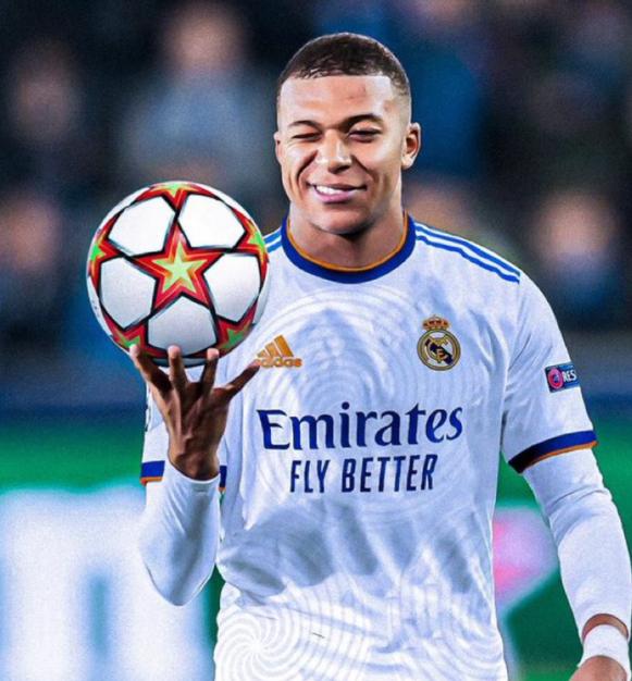 不服气!更衣室矛盾浮现,1.3亿鸡肋不满皇马签姆皇,安胖陷难题