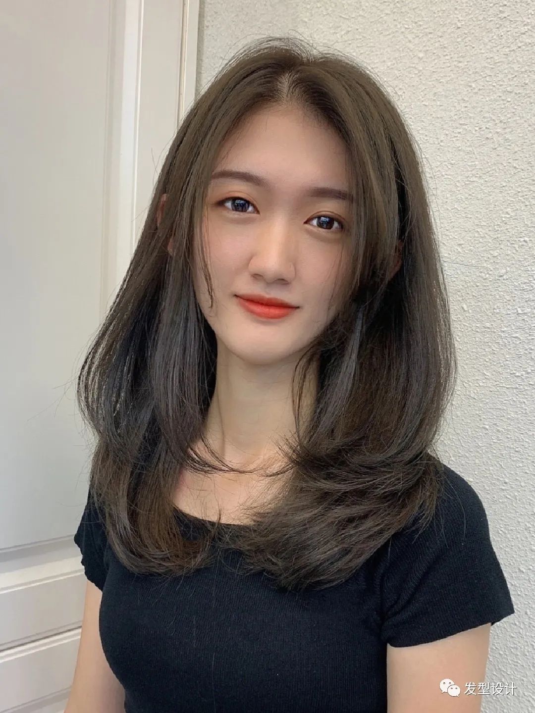 发型女2020流行发型中长发木马卷,直发型女2020流行发型中长发减龄