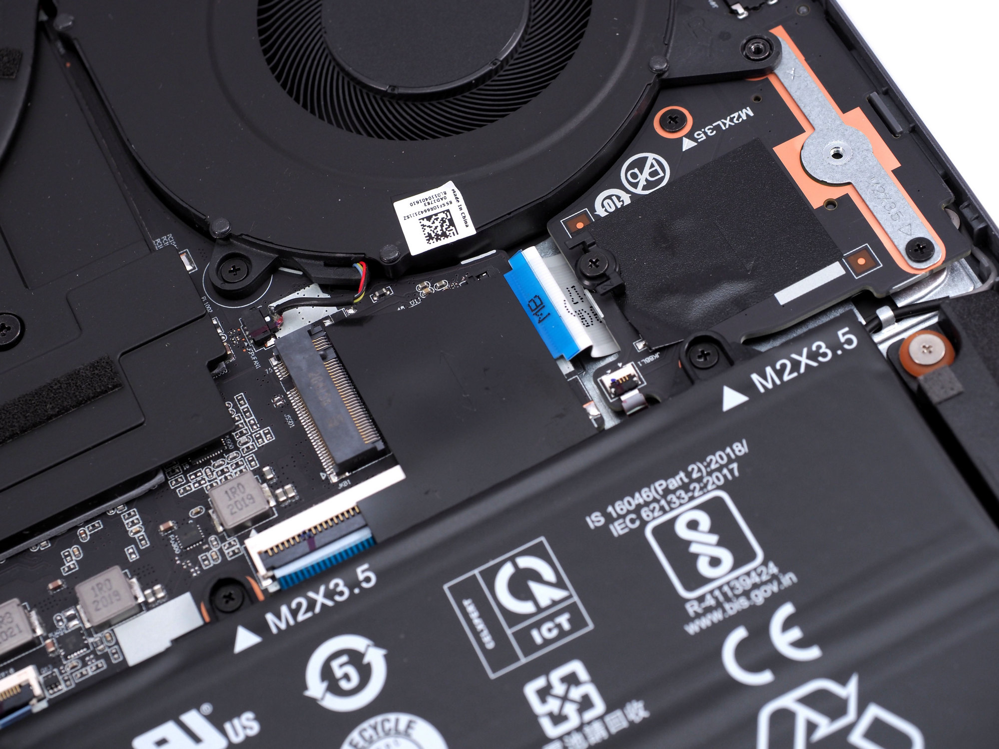 联想拯救者r9000p游戏本全面评测,轻薄电竞本联想拯救者r9000x