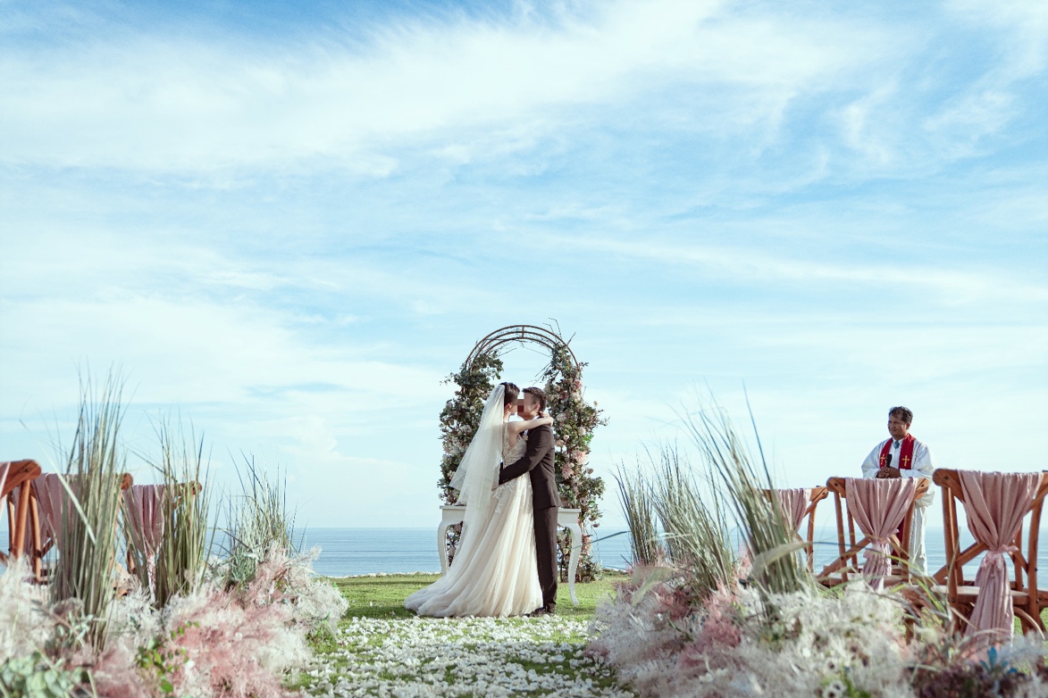 如何办个简单小型的婚礼,如何办一场只有俩人的婚礼