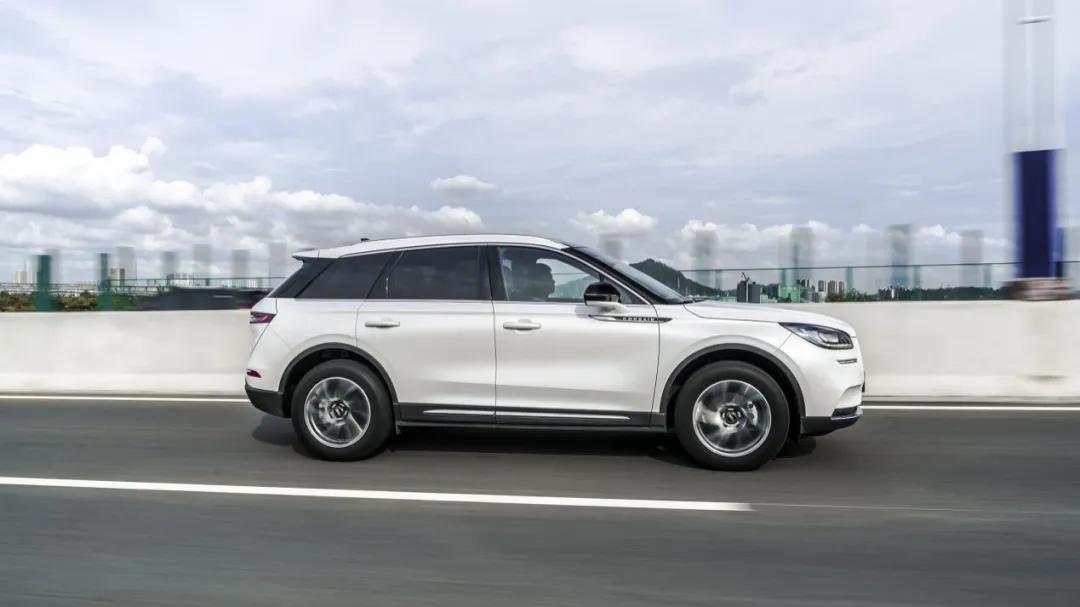 挑战航海家四驱尊雅版,全新林肯冒险家整体实力精进