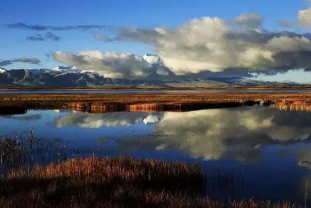 世界上海拔最高的公路！中国最神奇的天路！比川藏线还险10倍！