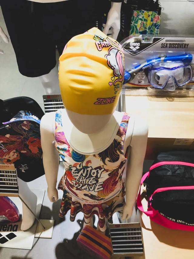 带宝宝游泳用什么泳镜,儿童初学游泳需要买泳帽吗