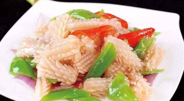 鱿鱼怎样切好看又好吃,卷卷的鱿鱼