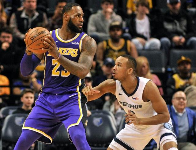 湖人主帅对下赛季充满希望,湖人官宣新主帅年薪