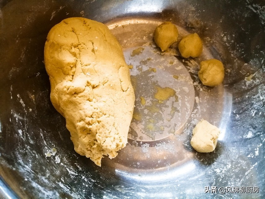 红薯丸子油炸不硬的方法,不用油的油炸红薯丸子