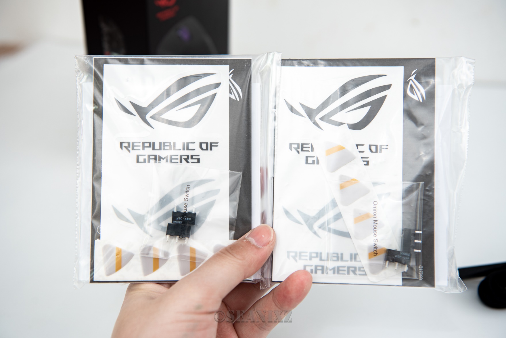 即插式微动鼠标,rog月刃无线鼠标适合大手吗