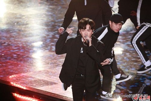 创造营里论腿更服苏有朋，明星私教揭秘：竟因他做了这个瘦腿动作