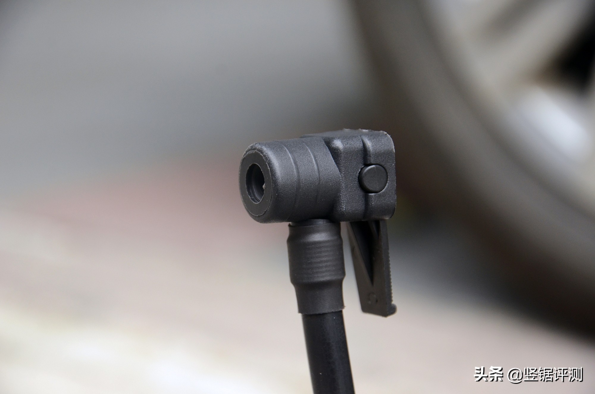 70迈充气泵对比小米充气泵,小米充气宝和70迈充气泵哪个好