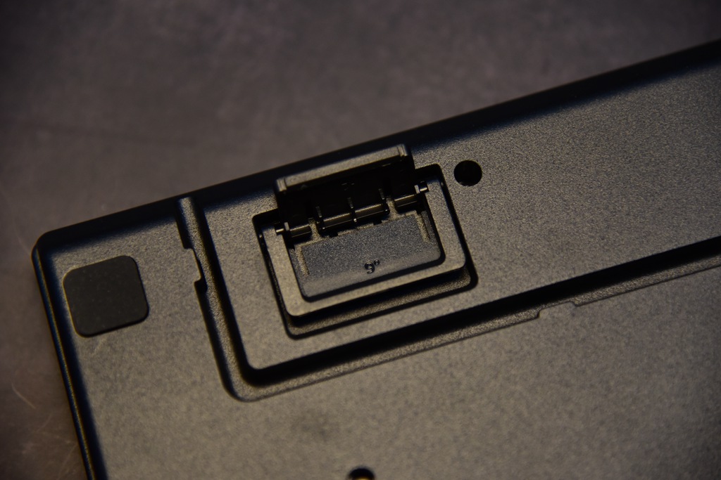 razer雷蛇萨诺狼蛛v2幻彩背光,游戏膜测评安卓