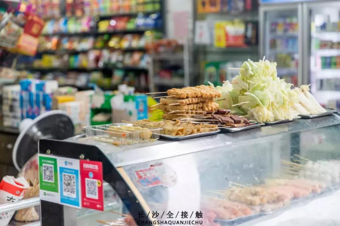 留得住回忆但是留不住人心,留得住的记忆回不去的乡愁