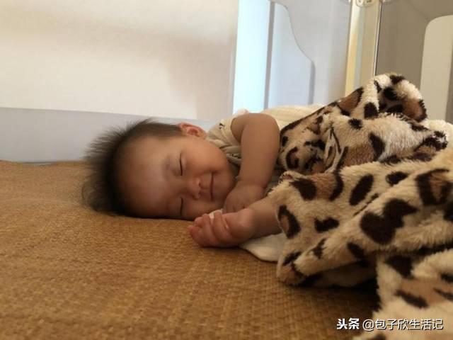 1周岁宝宝眼睛散光是怎么回事,1岁宝宝眼睛散光200度怎么办