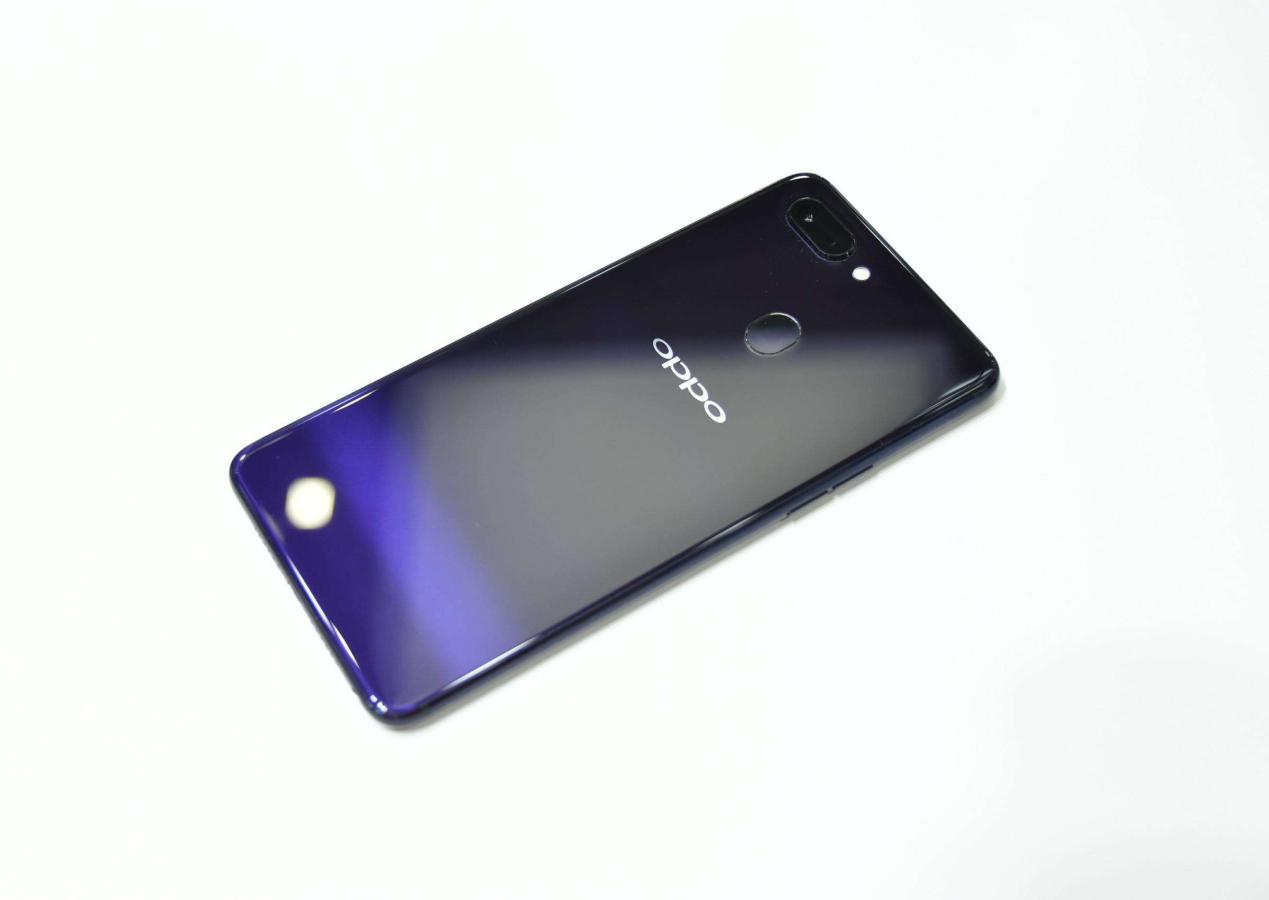 手机千万不要开启的三个功能,手机上的这些功能千万要慎用