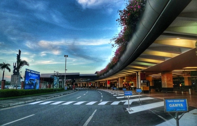 第一次坐飞机飞印尼需要准备什么,坐飞机去印尼的注意事项