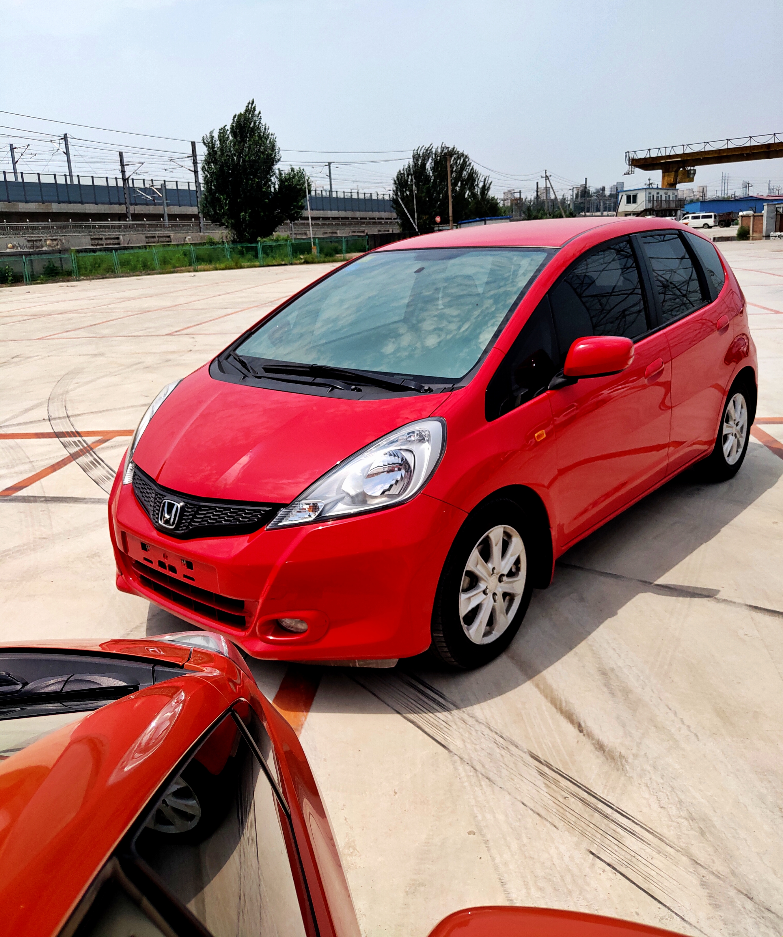 一辆车接一辆车,一辆接一辆车