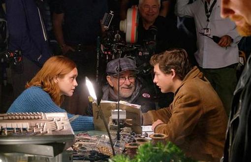 斯皮尔伯格为什么不拍大白鲨续集,斯皮尔伯格做的大白鲨变成动画版