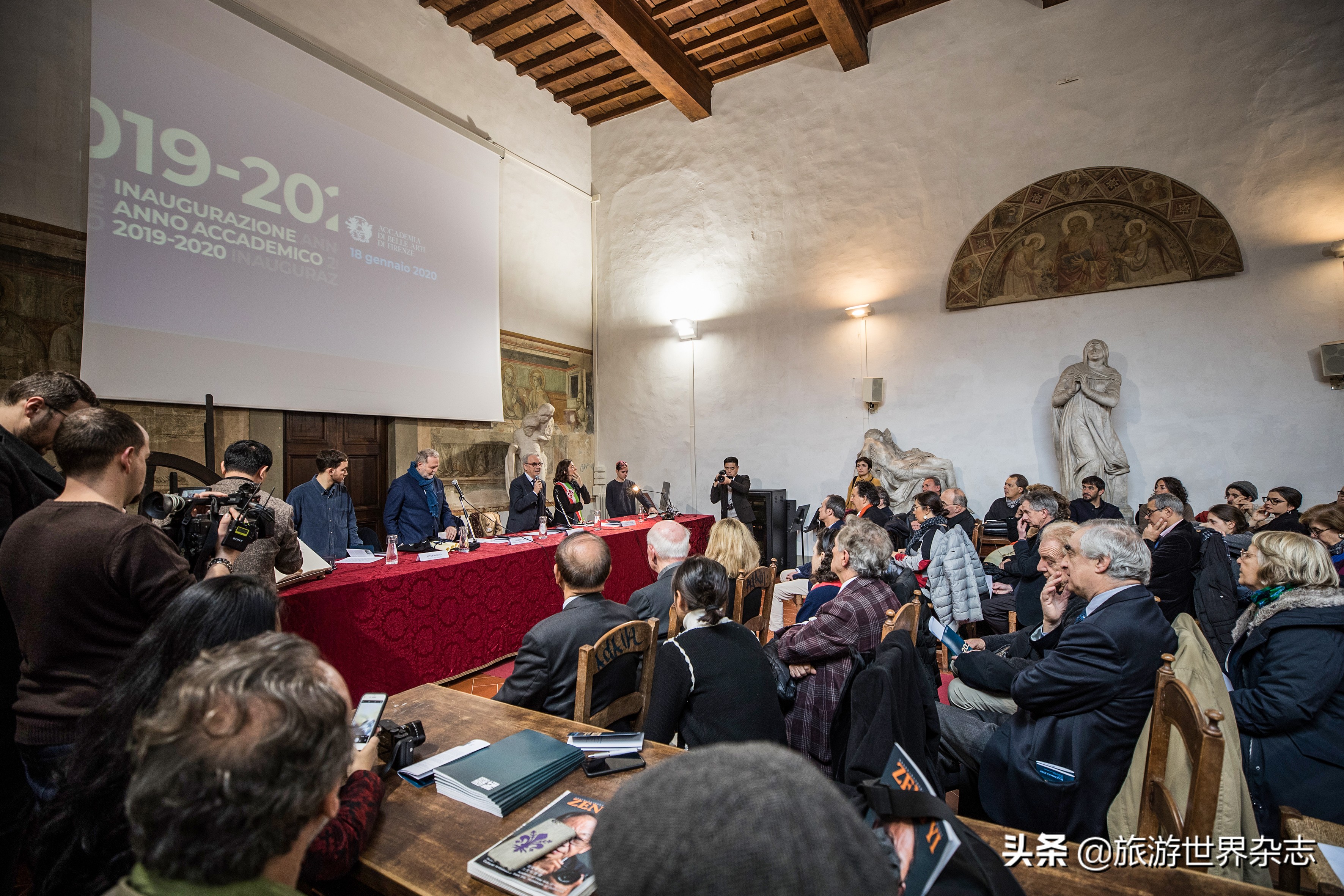 摄影家曾毅个人资料及简介,曾毅访问中国摄影师