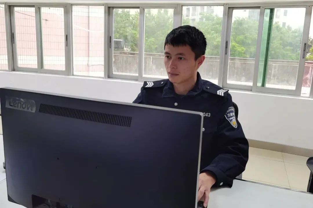 江西省招警察最新招聘信息,广东公安招聘年薪50至200万