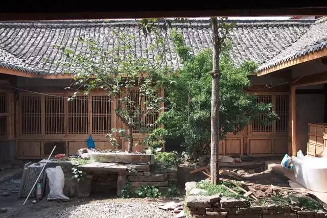 阆中花间堂阆苑特点,与其在城市蜗居不如在乡村建房