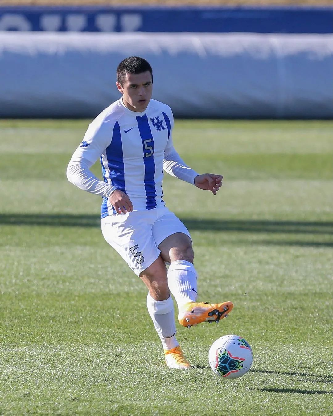 国足足球队员名单最新,中国足球小将去英国公布名单