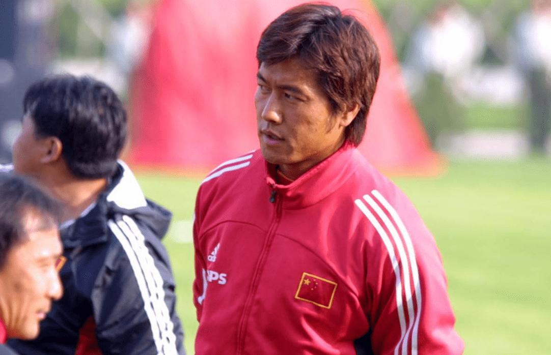 门将颜骏凌曾诚王大雷,中国足球最佳门将曾诚颁奖