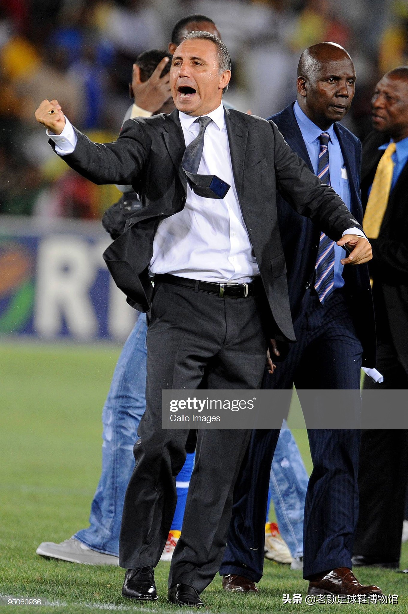 脾气最火爆的巴萨巨星，脚踩皇马球衣和裁判的脚，曾被终身禁赛