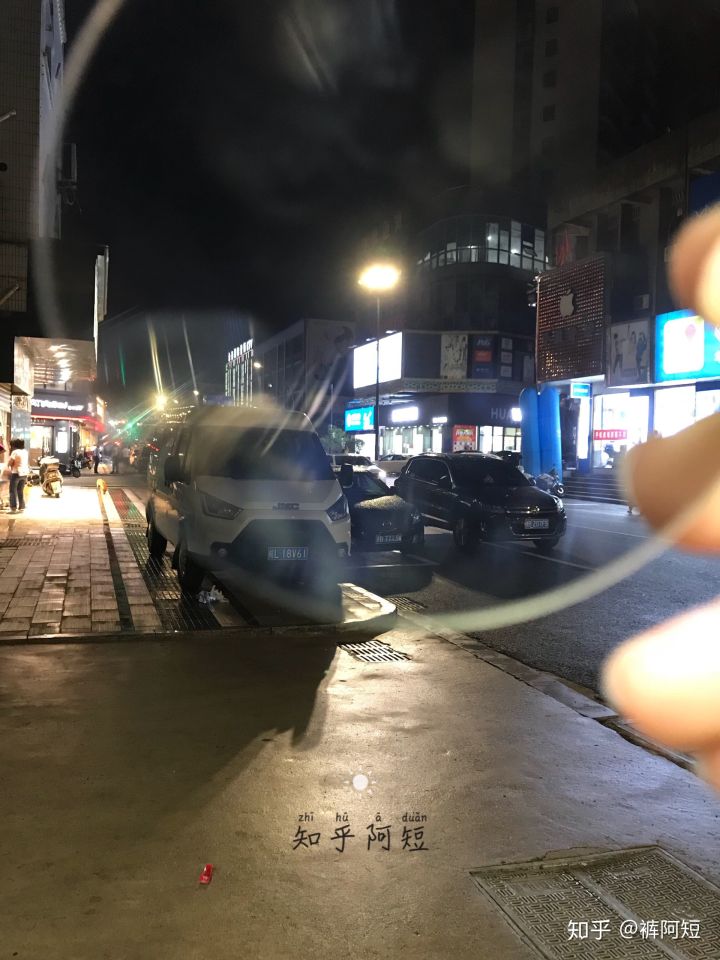 视力散光是怎么引起的,眩光及夜间视力障碍