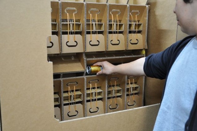 怎么用大纸箱做自动贩卖机简单,大纸箱怎么才能做自动贩卖机