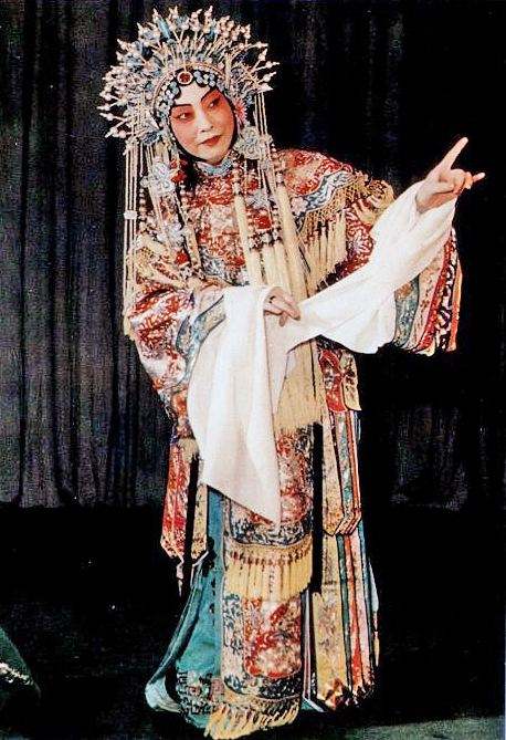 杨玉环怎么喜欢那么老的唐玄宗,杨玉环到底喜不喜欢唐玄宗