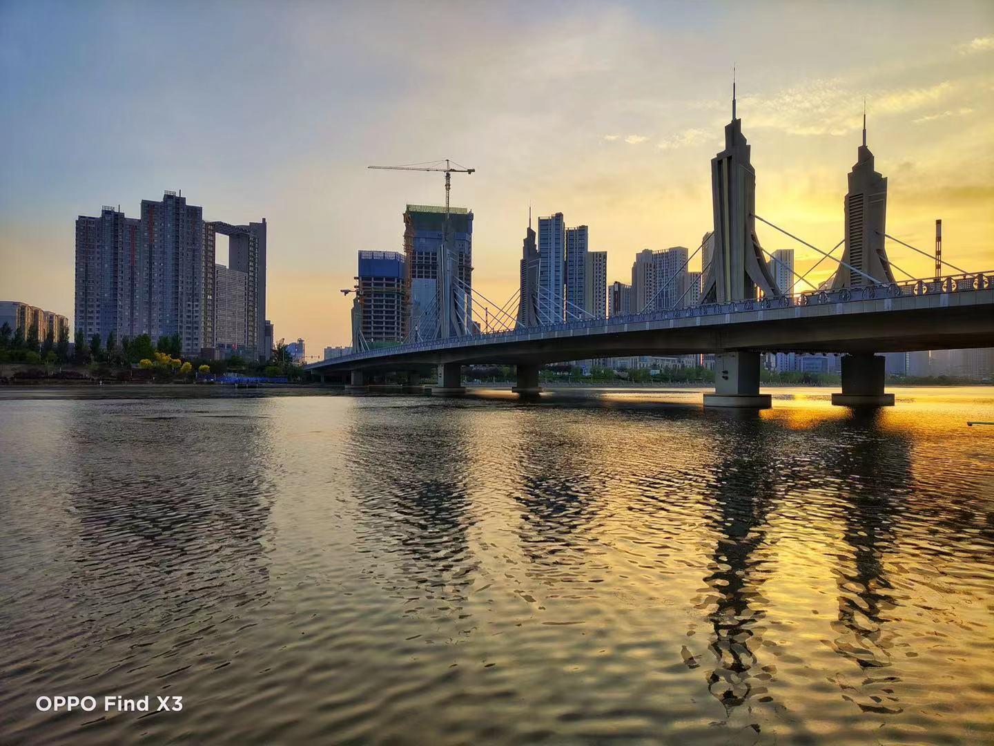 如果你对手机HDR效果不满意，或者手机没有慢门功能，我都能帮你