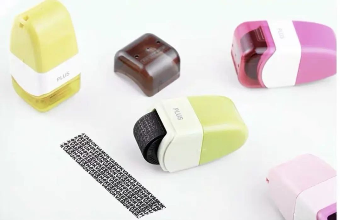 现在，全靠霓虹文具给我带来工作归属感