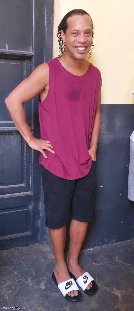 小罗监狱足球赛5球6助攻,小罗狱中足球赛什么时候踢