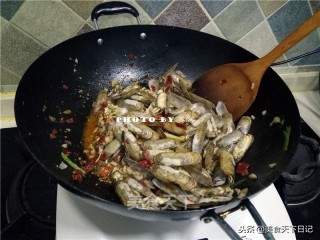 如何让蛏子吐沙又快又干净,如何让蛏子吐沙子